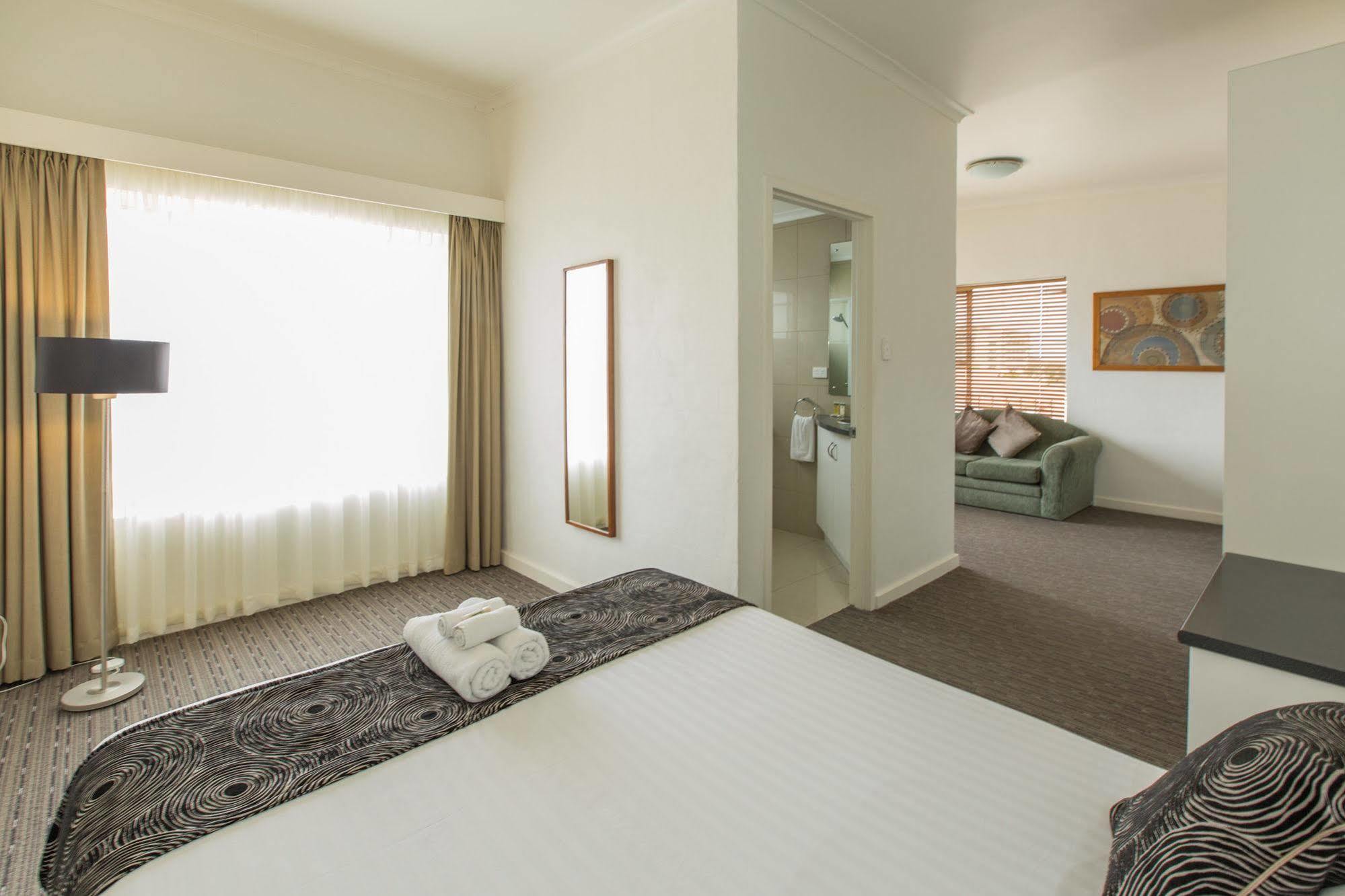 Bay 10 - Suites And Apartments Port Lincoln Exterior foto
